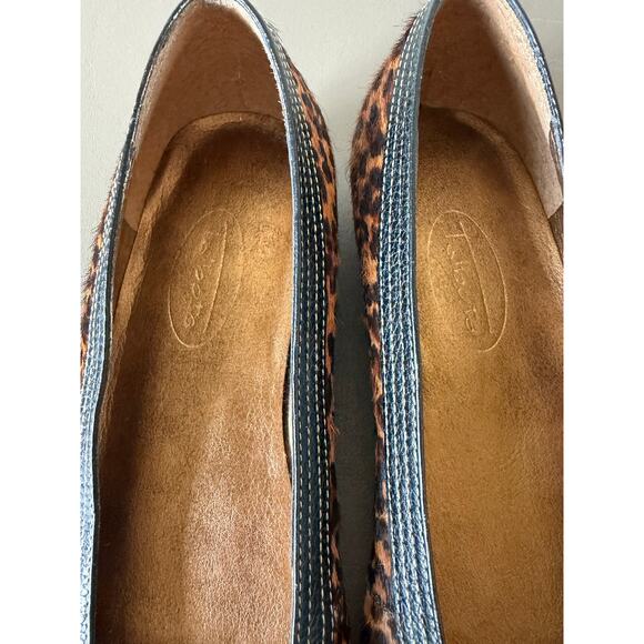 Talbots Leopard Print Pointy Toe Low Heel Flats Business Casual Dress Shoe Sz 6B - Picture 10 of 10